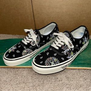 Vans Authentic 44 DX Anaheim Factory Paisley Black